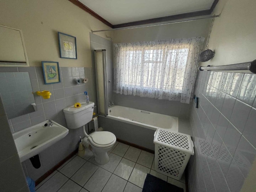 2 Bedroom Property for Sale in Langenhovenpark Free State